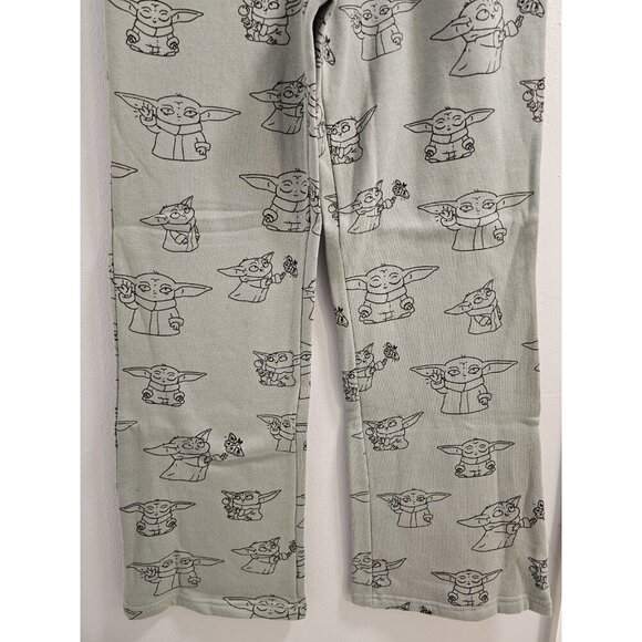 Star Wars Women Baby Yoda Fleece Olive Green Sweatpant W/Pockets Size Medium-NWT - Picture 6 of 14